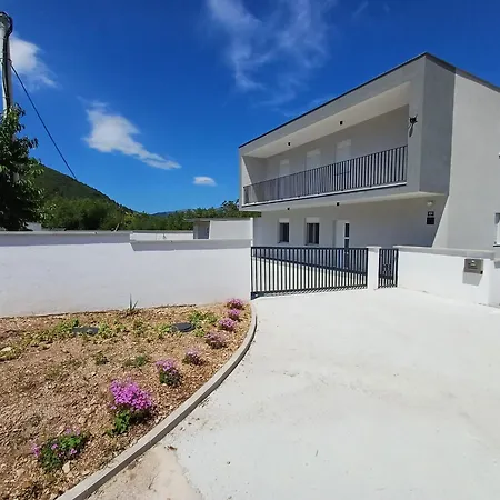 House Bartulovic -lucia With Sea View * Ston