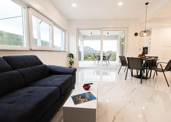 House Bartulovic -lucia With Sea View