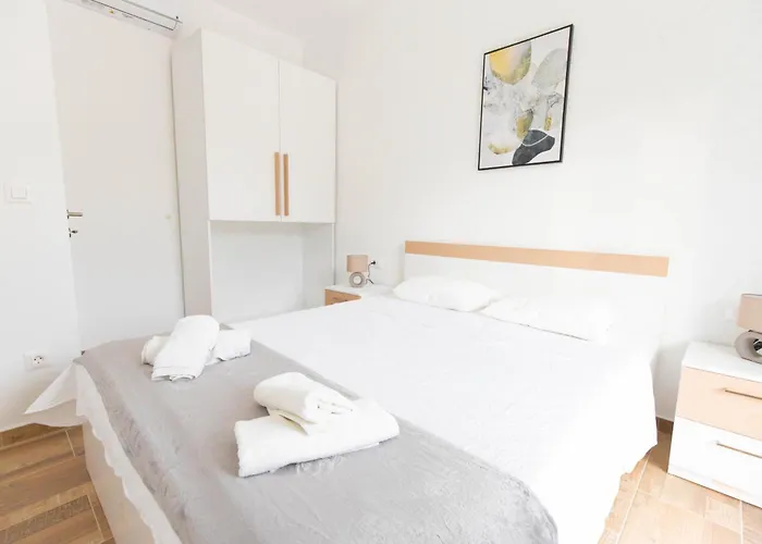 Villa House Bartulovic -lucia With Sea View *